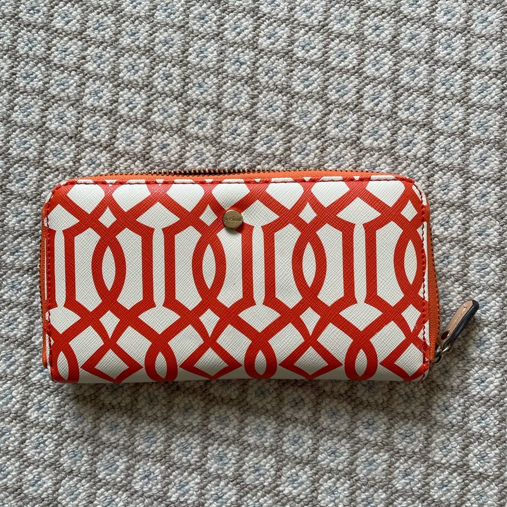 Full size zip wallet